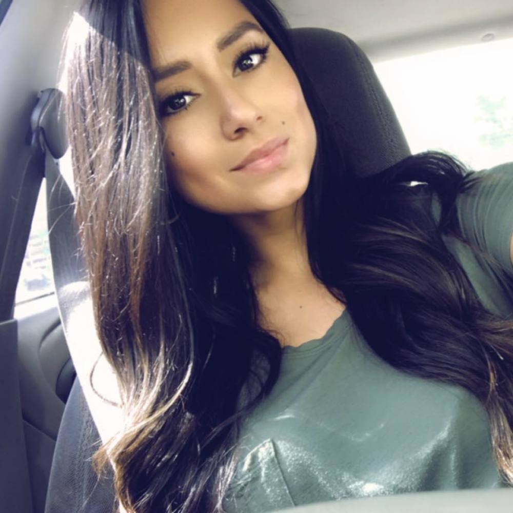 Meet your Posher, Denise